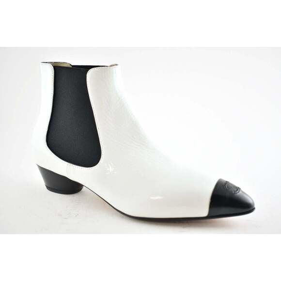 Chanel 19B White Black Leather Cone CC Logo Ankle Short Pointed Chelsea Boot 38 - Picture 2 of 11